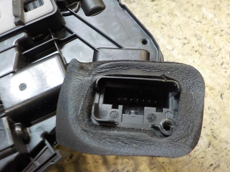 Recambio de cerradura puerta trasera izquierda para seat leon st (5f8) 1.6 tdi referencia OEM IAM 5K4839015AF  