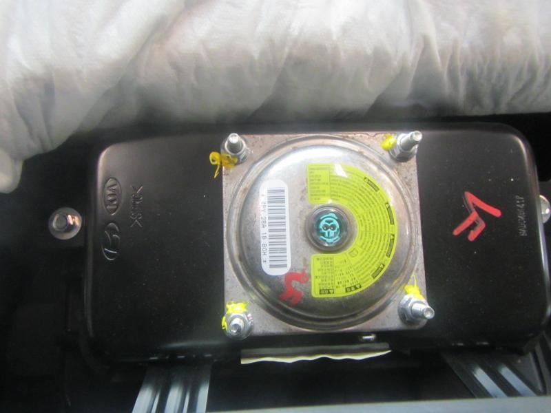 Recambio de salpicadero para hyundai veloster sport s referencia OEM IAM 847102V000RY  