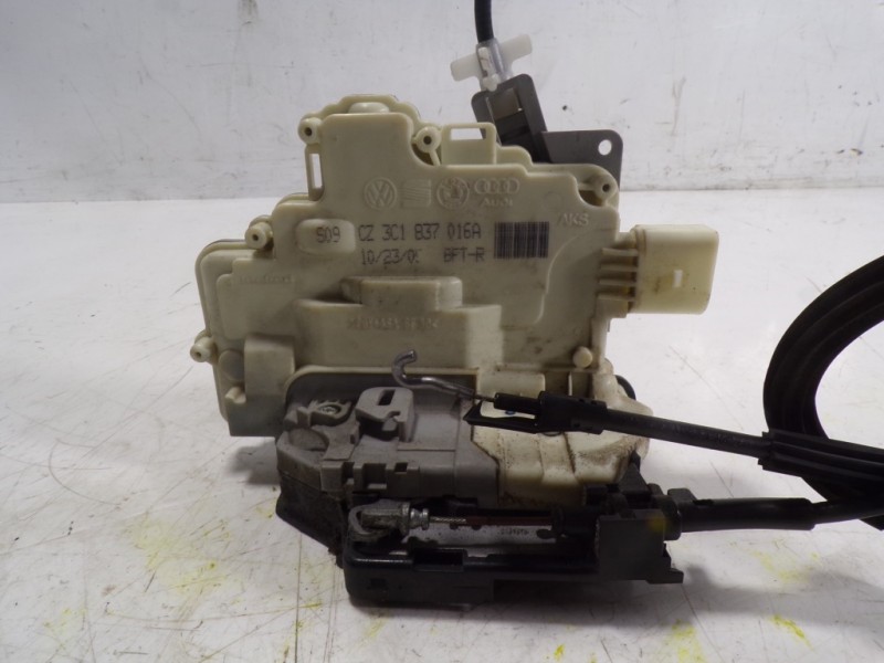 Recambio de cerradura puerta delantera derecha para volkswagen passat variant (3c5) 2.0 tdi referencia OEM IAM 3C1837016A 3C1837