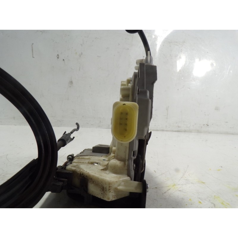 Recambio de cerradura puerta delantera derecha para volkswagen passat variant (3c5) 2.0 tdi referencia OEM IAM 3C1837016A 3C1837