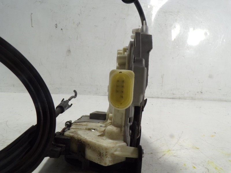 Recambio de cerradura puerta delantera derecha para volkswagen passat variant (3c5) 2.0 tdi referencia OEM IAM 3C1837016A 3C1837