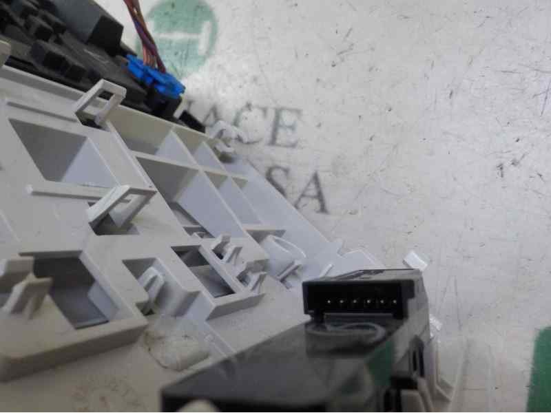 Recambio de piloto interior para volkswagen t-roc advance referencia OEM IAM   