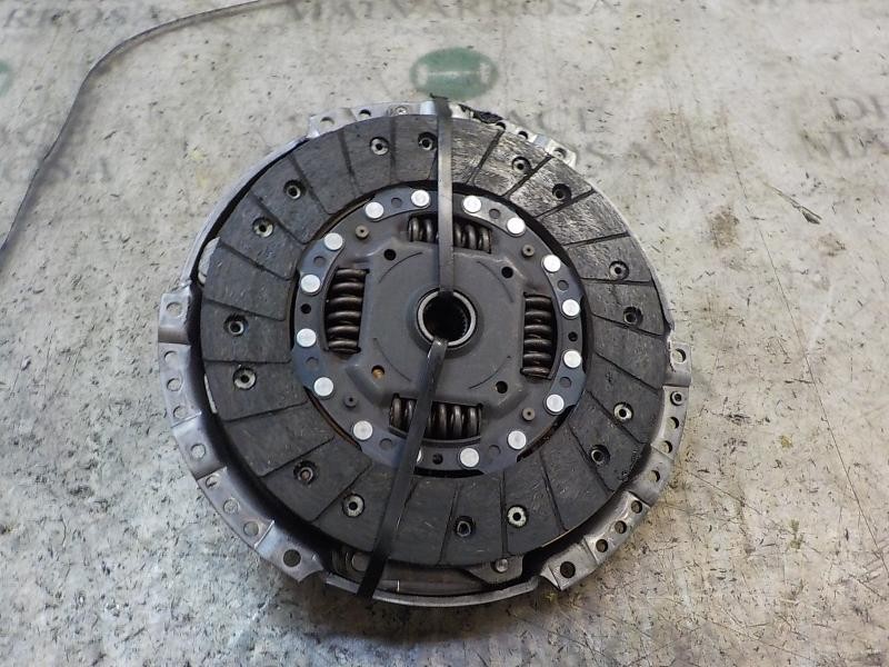 Recambio de kit embrague para seat leon st (5f8) 1.6 tdi referencia OEM IAM 0A4300051M  