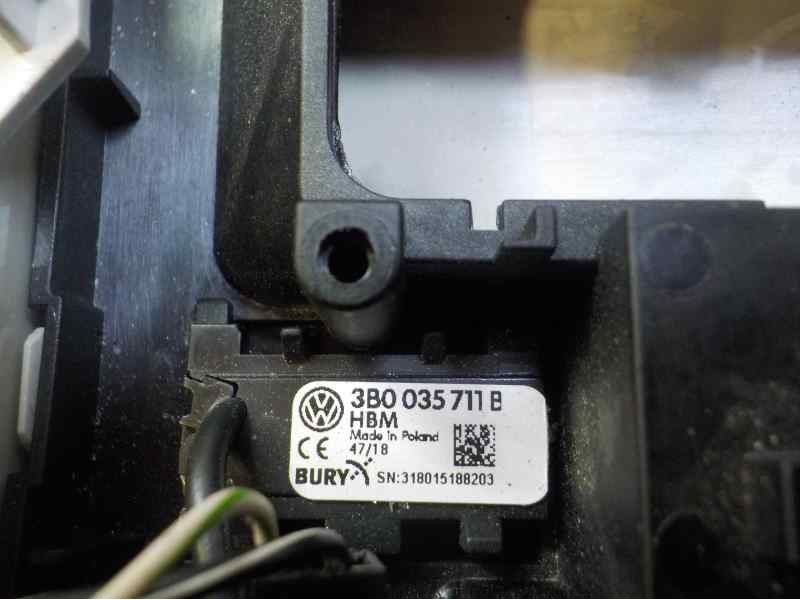 Recambio de piloto interior para volkswagen t-roc advance referencia OEM IAM   