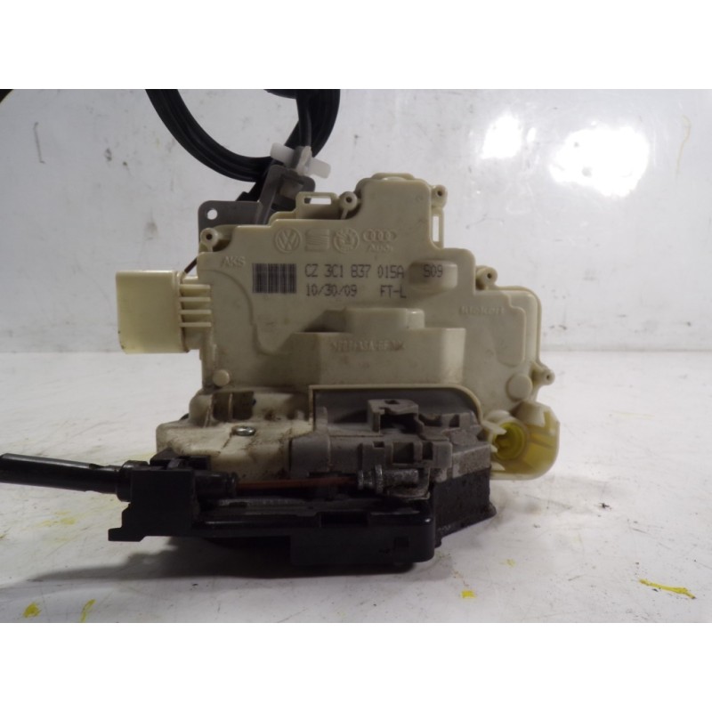 Recambio de cerradura puerta delantera izquierda para volkswagen passat variant (3c5) 2.0 tdi referencia OEM IAM 3C1837015A 3C18