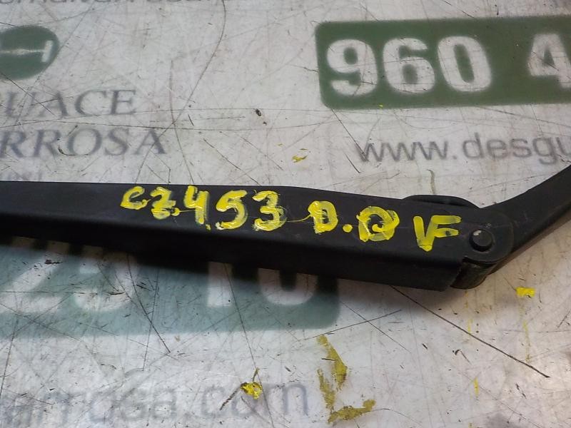 Recambio de brazo limpia delantero derecho para ssangyong kyron 200 xdi limited referencia OEM IAM   