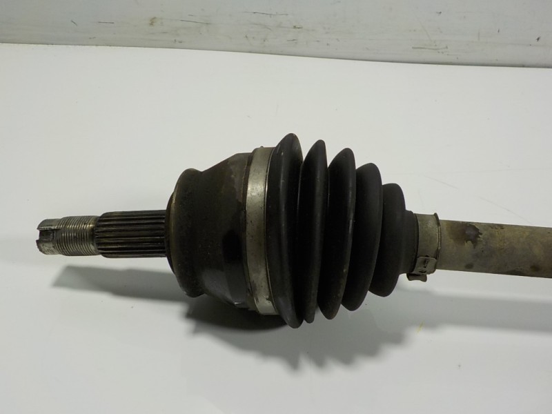 Recambio de transmision izquierda para opel combo d 1.3 16v cdti referencia OEM IAM 95516446  