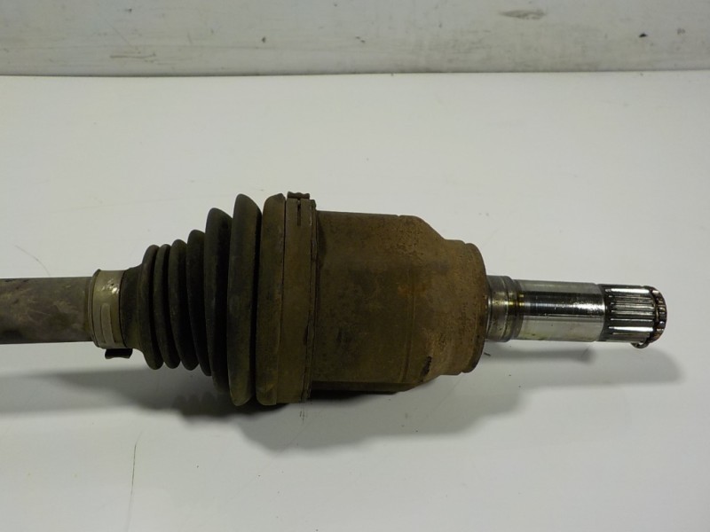 Recambio de transmision izquierda para opel combo d 1.3 16v cdti referencia OEM IAM 95516446  