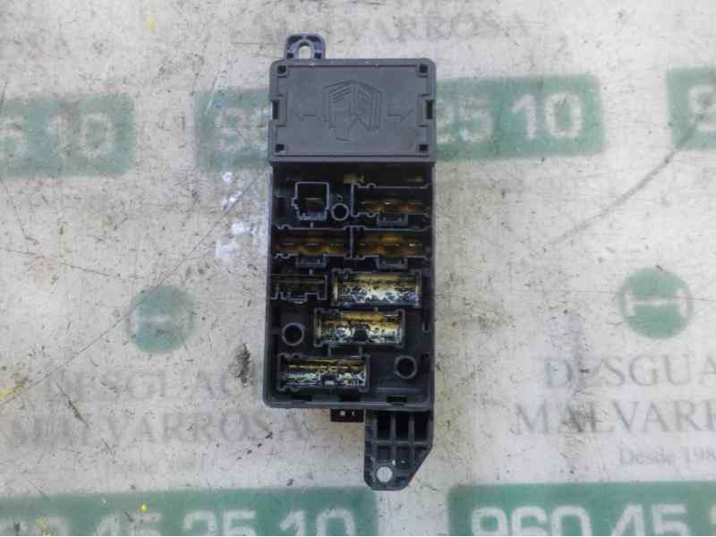 Recambio de caja reles / fusibles para mini mini (r56) 1.6 16v cat referencia OEM IAM 61143449504  