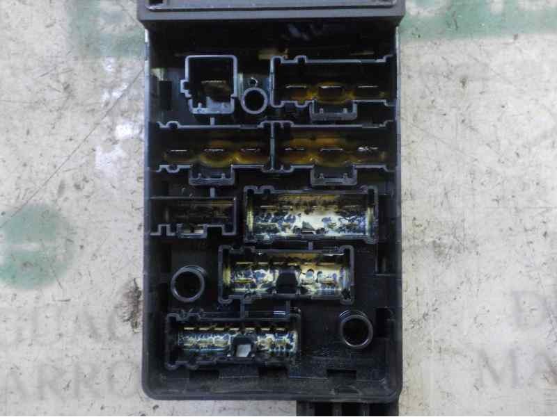 Recambio de caja reles / fusibles para mini mini (r56) 1.6 16v cat referencia OEM IAM 61143449504  