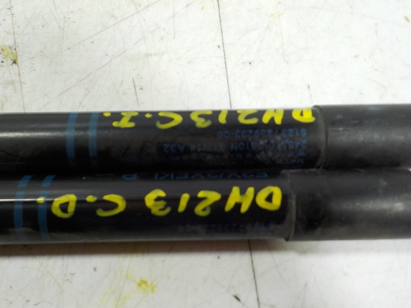 Recambio de amortiguador capot para bmw serie 1 lim. (f21) 2.0 turbodiesel referencia OEM IAM 51237239233  