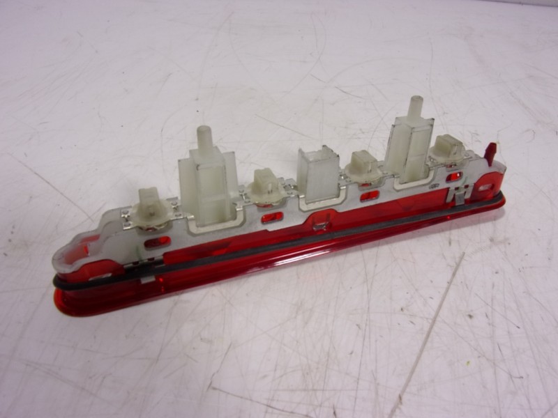 Recambio de piloto trasero central para citroën c3 1.2 12v vti / puretech referencia OEM IAM  9812257880 