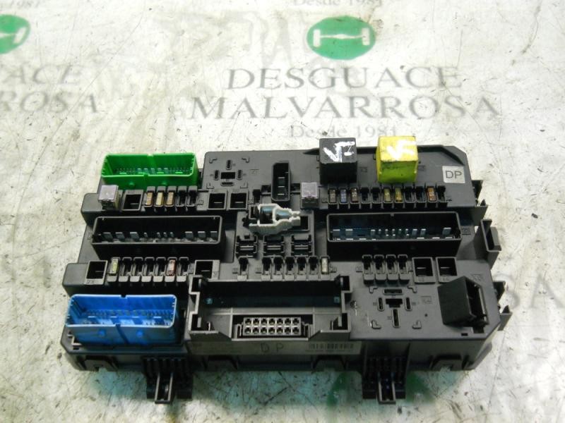Recambio de caja reles / fusibles para opel astra h berlina enjoy referencia OEM IAM   