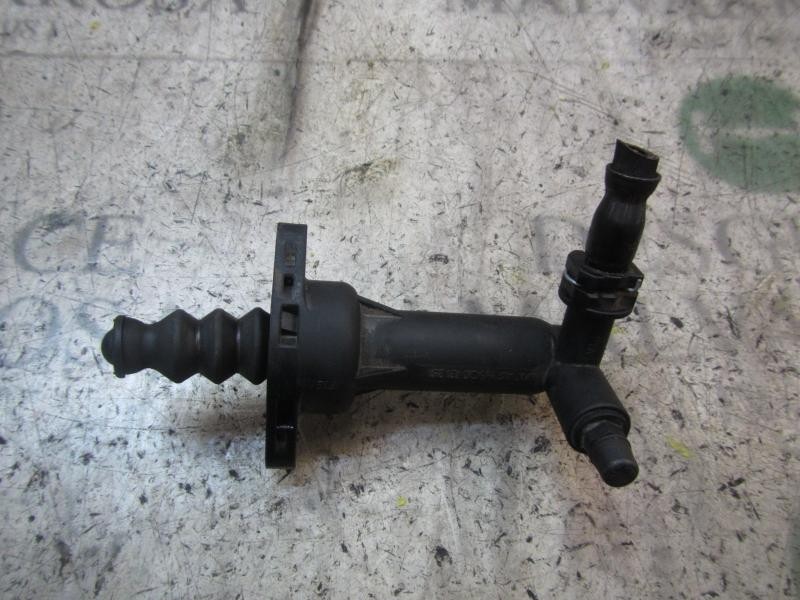 Recambio de bombin embrague para seat ibiza sc (6j1) reference referencia OEM IAM 5Q0721261K  