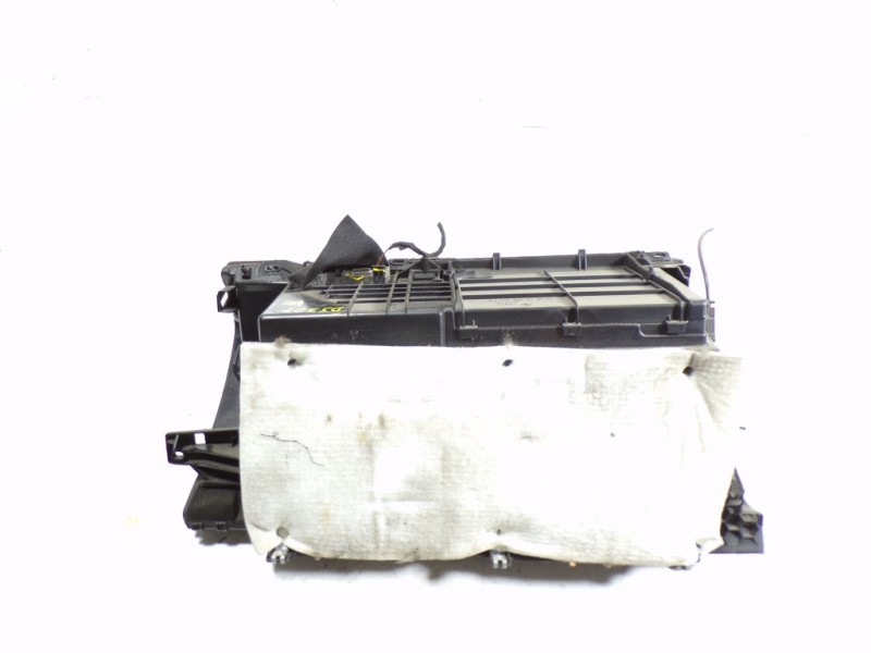 Recambio de guantera para mercedes-benz clase m (w164) 3.0 cdi cat referencia OEM IAM A16468001919D84  