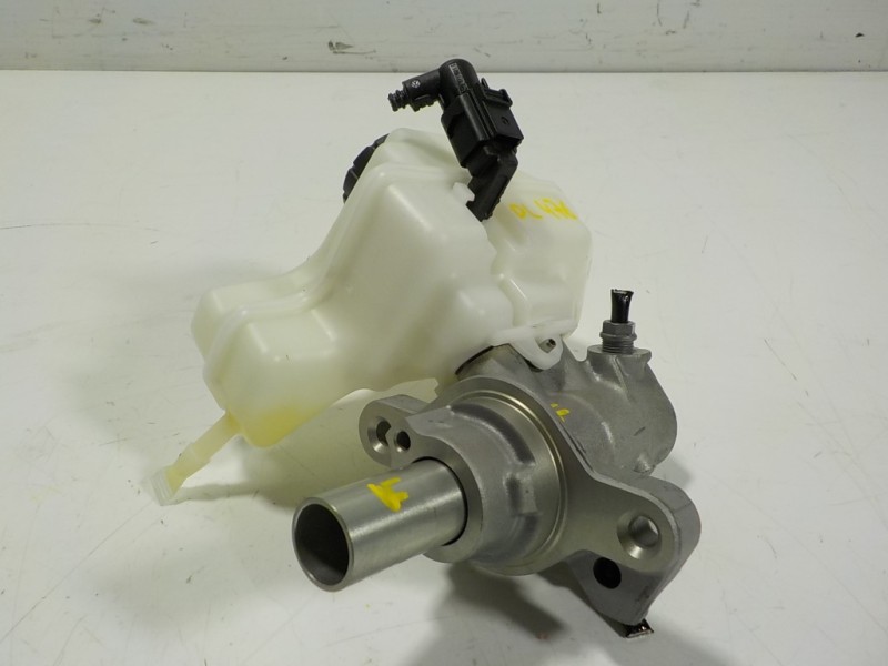 Recambio de bomba freno para seat leon sportstourer (kl8) style referencia OEM IAM 3Q1614019D 02048644P7 