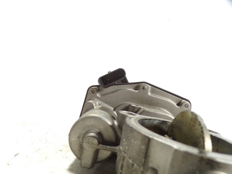 Recambio de caja mariposa para bmw serie 1 lim. (f21) 2.0 turbodiesel referencia OEM IAM 13547810752 7810752 