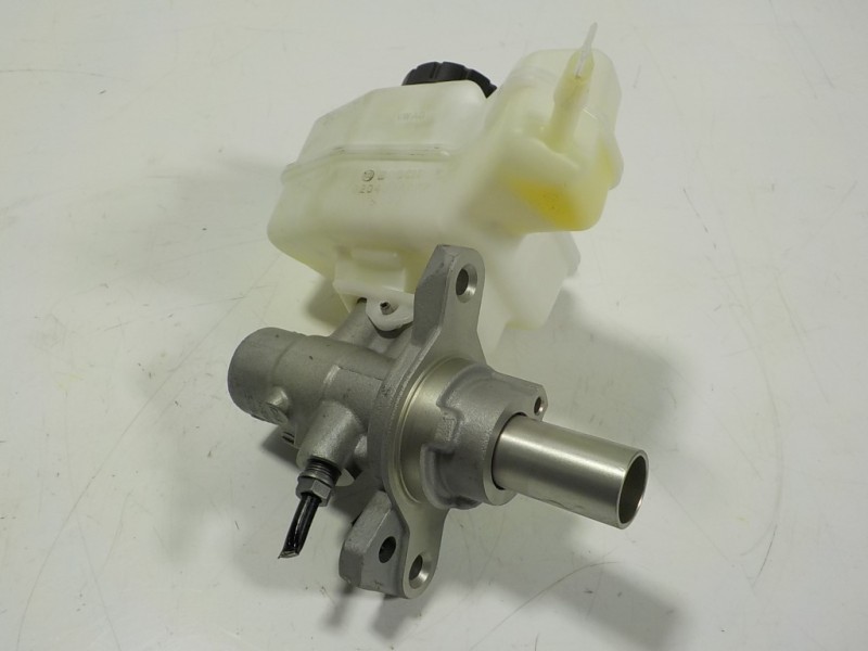 Recambio de bomba freno para seat leon sportstourer (kl8) style referencia OEM IAM 3Q1614019D 02048644P7 