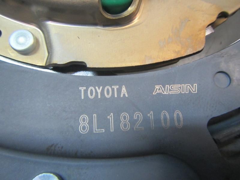 Recambio de kit embrague para toyota corolla hybrid referencia OEM IAM 3127047070 8L182100 8L182100