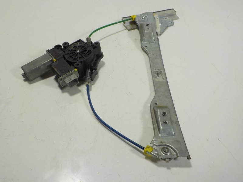 Recambio de elevalunas delantero derecho para opel corsa e 1.4 referencia OEM IAM 13447039 39161985 