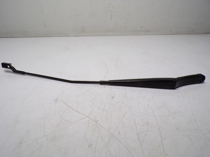 Recambio de brazo limpia delantero derecho para seat leon sportstourer (kl8) style referencia OEM IAM 5FB955410  