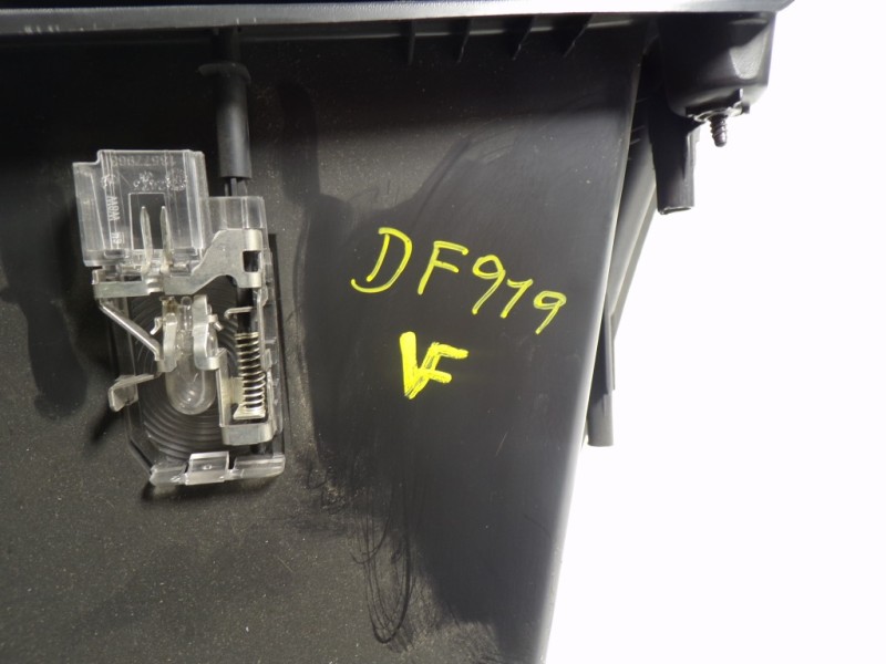 Recambio de guantera para opel astra j sports tourer 1.7 16v cdti referencia OEM IAM 13313192  