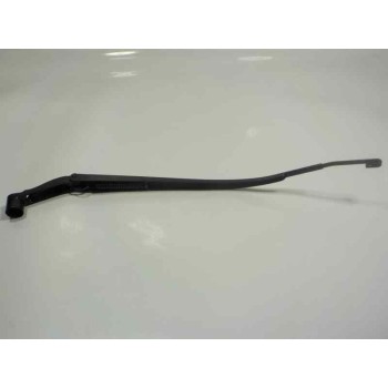 BRAZO LIMPIA DELANTERO DERECHO 