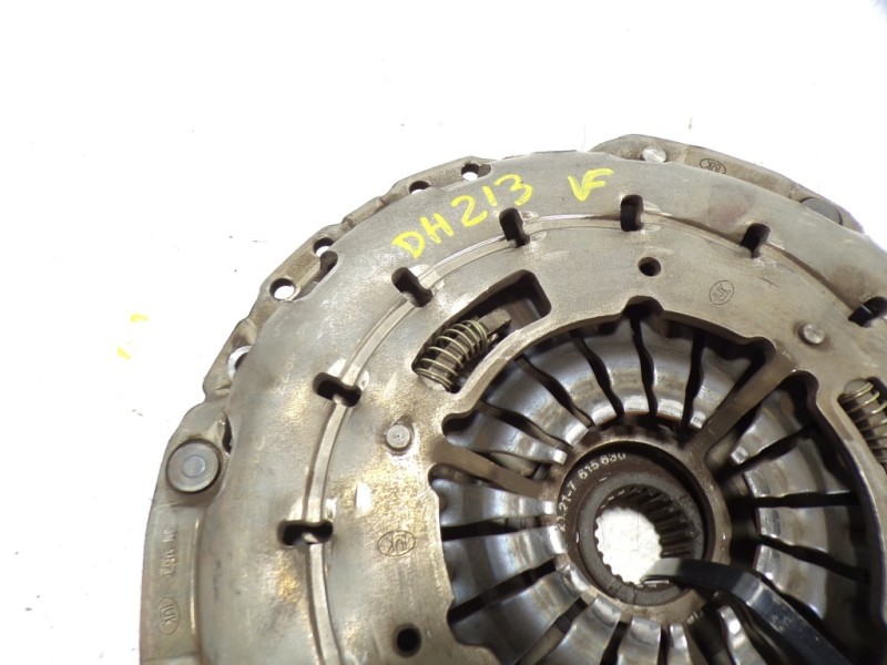 Recambio de kit embrague para bmw serie 1 lim. (f21) 2.0 turbodiesel referencia OEM IAM 21208631807  