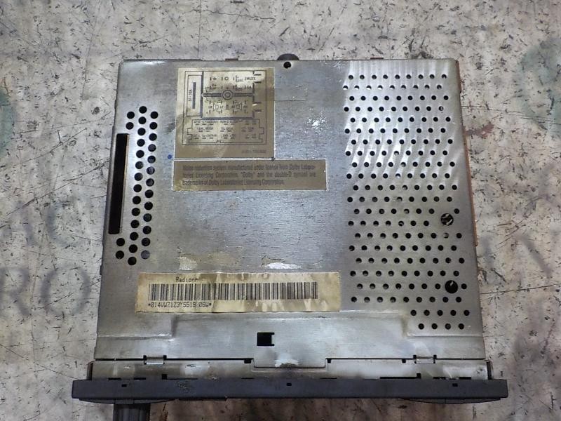 Recambio de sistema audio / radio cd para volkswagen polo berlina (6n2) 1.4 referencia OEM IAM   