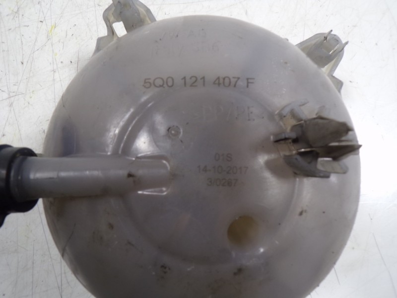 Recambio de deposito expansion para seat leon sc (5f5) 1.4 16v tsi referencia OEM IAM 5Q0121407F 5Q0121407F 