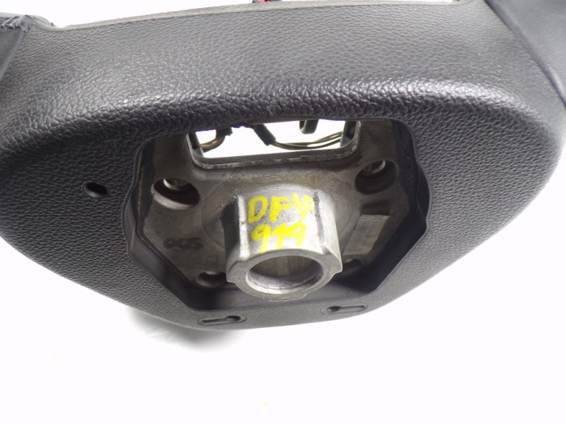 Recambio de volante para opel astra j sports tourer 1.7 16v cdti referencia OEM IAM 13351029  