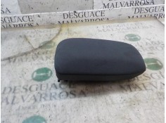 Recambio de apoyabrazos central para toyota auris hybrid business referencia OEM IAM 5890502870C2   2