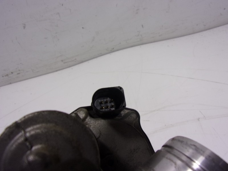 Recambio de caja mariposa para volkswagen polo (6r1) 1.2 12v referencia OEM IAM 03D133062F 03D133062F 