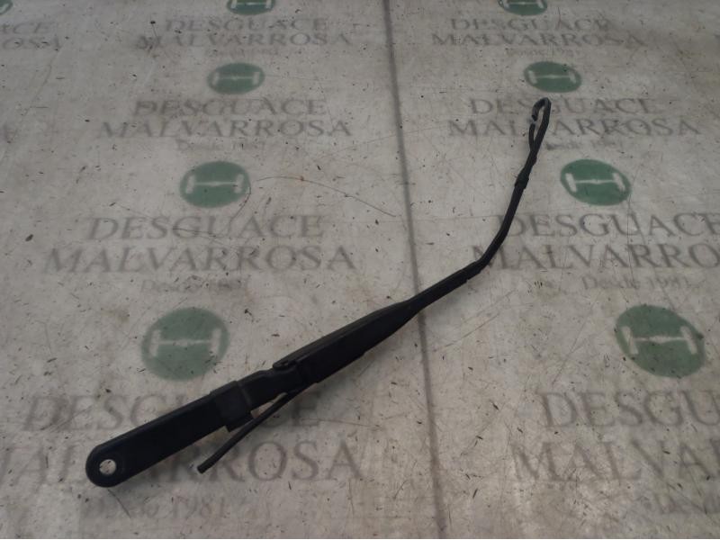 Recambio de brazo limpia delantero derecho para renault mascot 160.35 referencia OEM IAM   