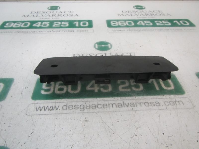 Recambio de piloto trasero central para alfa romeo 147 (190) 1.9 jtd cat referencia OEM IAM   