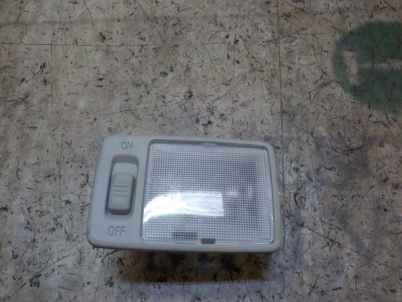 Recambio de piloto interior para toyota auris hybrid business referencia OEM IAM 8134002030B0  