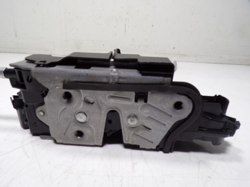 Recambio de cerradura puerta delantera izquierda para seat leon sportstourer (kl8) style referencia OEM IAM 5TB837015E 5TB837015