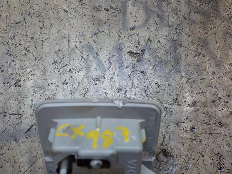 Recambio de piloto interior para toyota auris hybrid business referencia OEM IAM 8134002030B0  