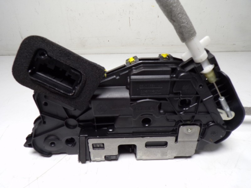 Recambio de cerradura puerta delantera izquierda para seat leon sportstourer (kl8) style referencia OEM IAM 5TB837015E 5TB837015