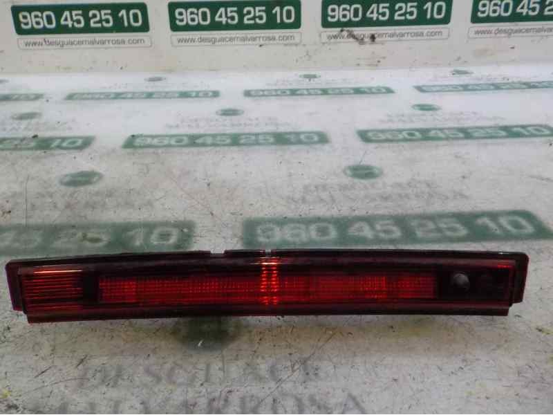 Recambio de piloto trasero central para renault clio iv 1.5 dci diesel fap referencia OEM IAM 265902759R  