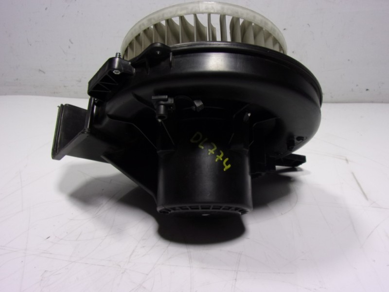 Recambio de motor calefaccion para volkswagen polo (6r1) 1.2 12v referencia OEM IAM 6R1819015 6Q1819015J 