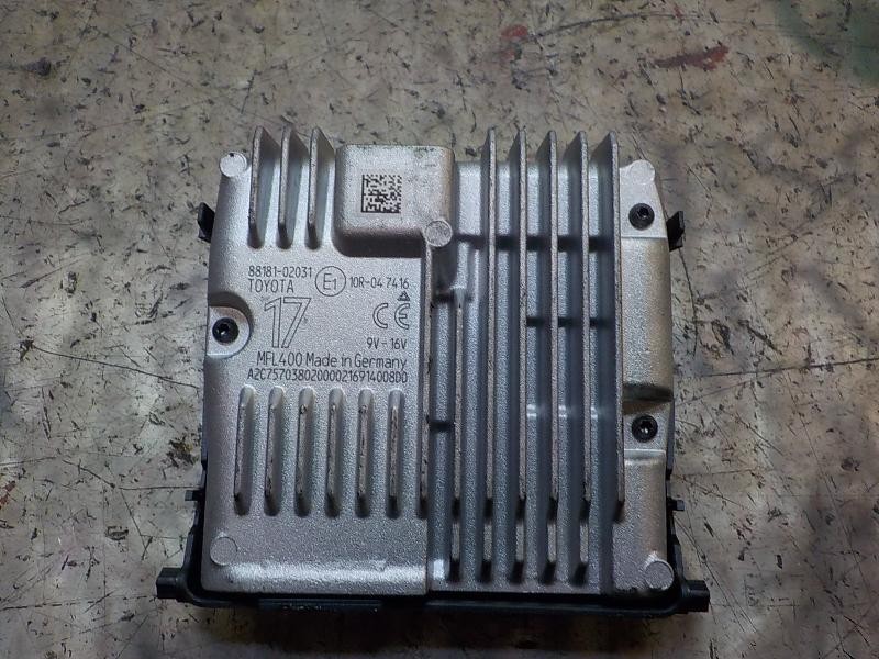 Recambio de modulo electronico para toyota auris hybrid business referencia OEM IAM 8818102031 8818102031 