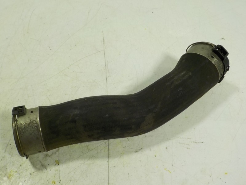 Recambio de tubo intercooler para bmw serie 1 lim. (f21) 2.0 turbodiesel referencia OEM IAM 11618583389  