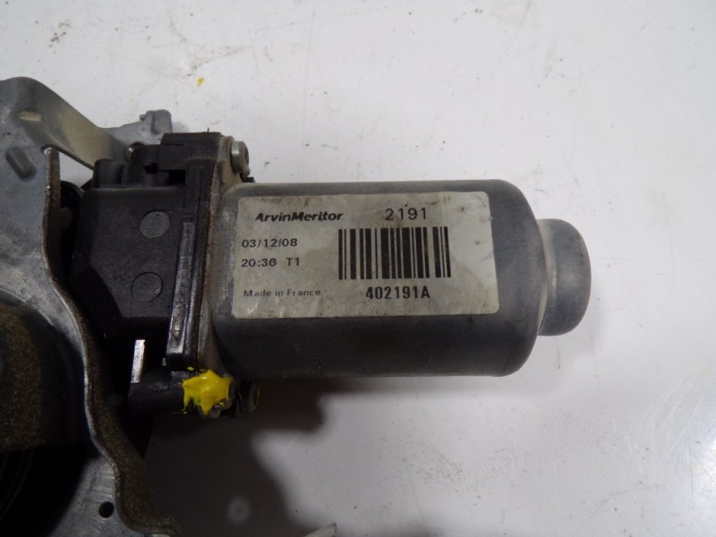 Recambio de elevalunas trasero izquierdo para nissan qashqai (j10) acenta referencia OEM IAM 82701JD400 402191A 