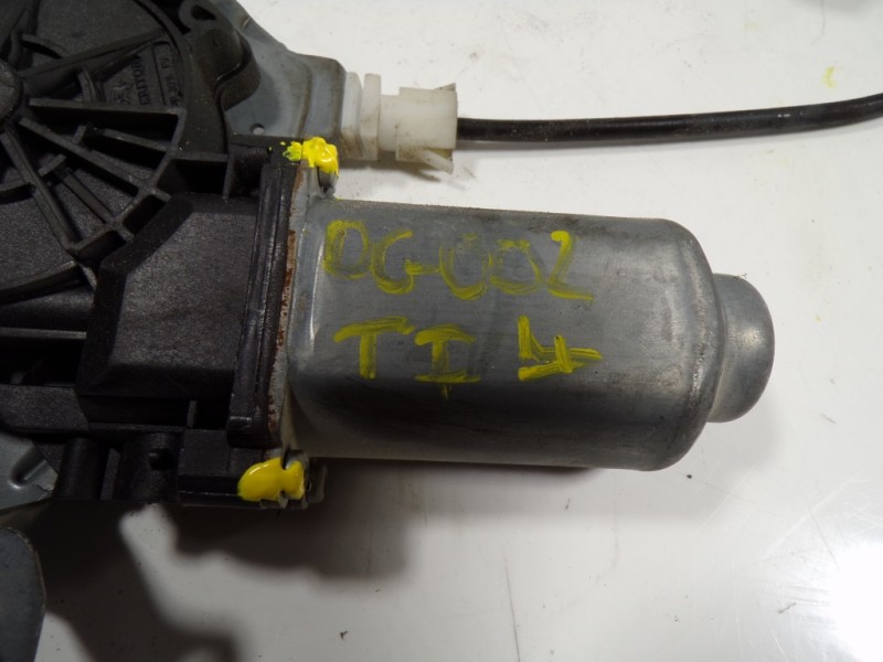 Recambio de elevalunas trasero izquierdo para nissan qashqai (j10) acenta referencia OEM IAM 82701JD400 402191A 