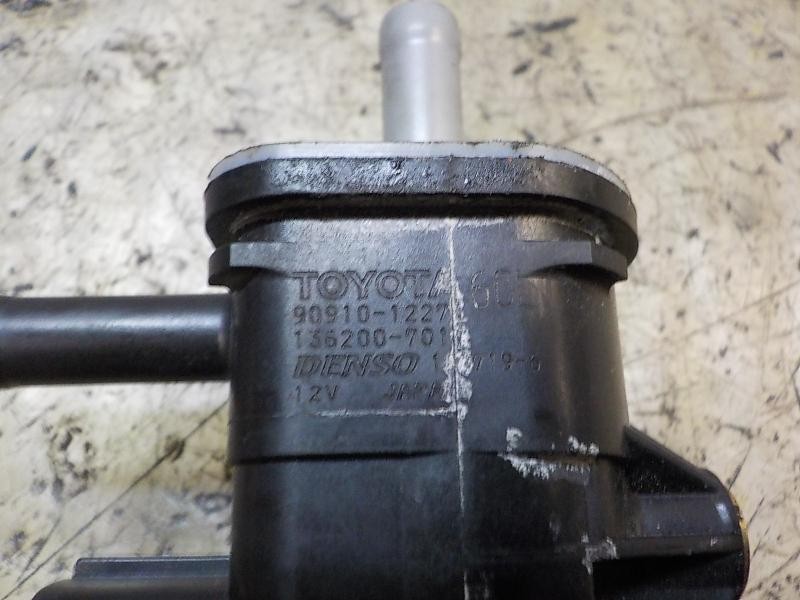 Recambio de valvula aire adicional para toyota auris hybrid business referencia OEM IAM 2586037040 909101227 909101227