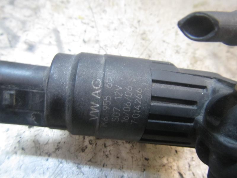 Recambio de bomba limpia para seat leon (1p1) comfort limited referencia OEM IAM 1K6955651  