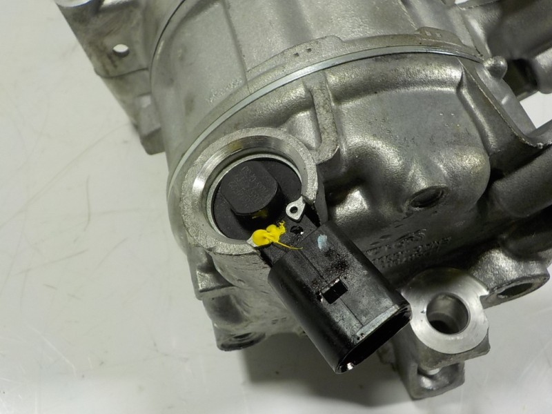 Recambio de compresor aire acondicionado para seat leon sportstourer (kl8) style referencia OEM IAM 3Q0816803B 3Q0816803B 