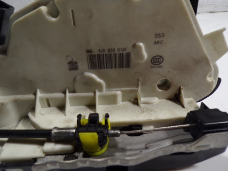 Recambio de cerradura puerta trasera derecha para seat ibiza (6j5) 1.6 tdi referencia OEM IAM 6J0839016F 6J0839016F 