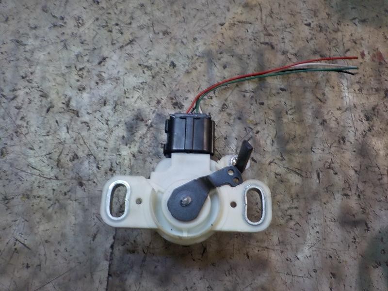 Recambio de modulo electronico para toyota auris hybrid business referencia OEM IAM 8951047050 8951047050 